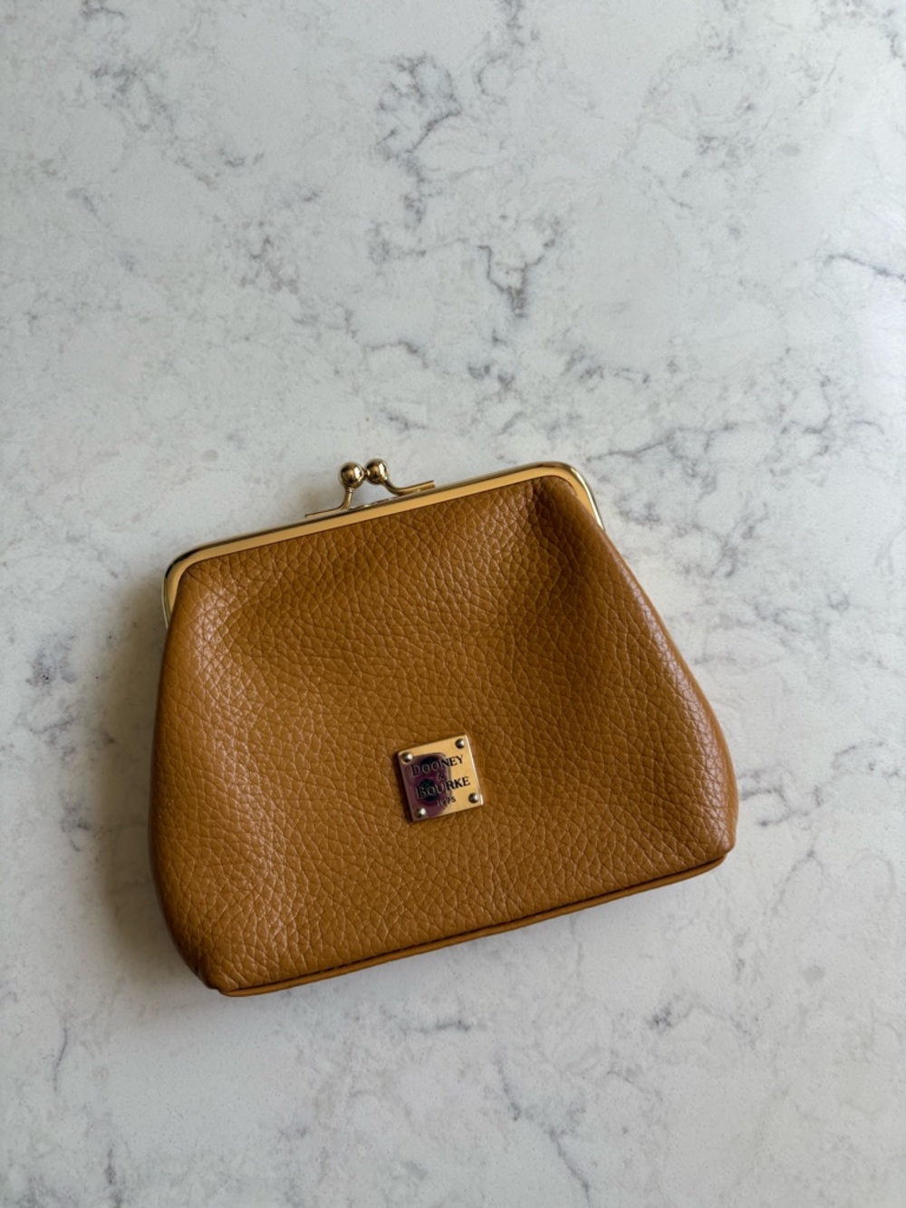 Dooney & Bourke Tan Pebbled Leather Kiss-Lock Coin Pouch Wallet